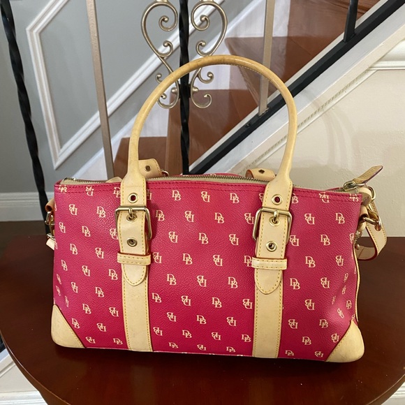 Dooney & Bourke Signature Pink Leather purse - Picture 5 of 8